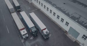 【担当者の声】「明日ドライバーがいない…」物流担当が派遣会社に救われた実体験