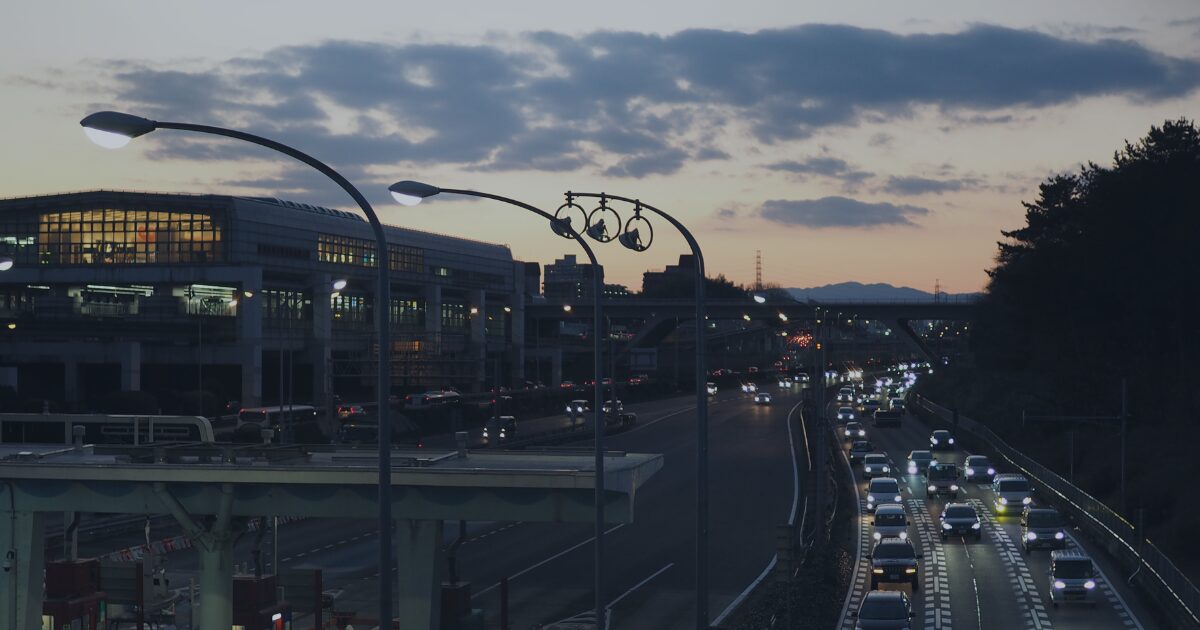 吹田市でドライバー派遣を依頼するには？人手不足を解消する選び方と依頼の流れ